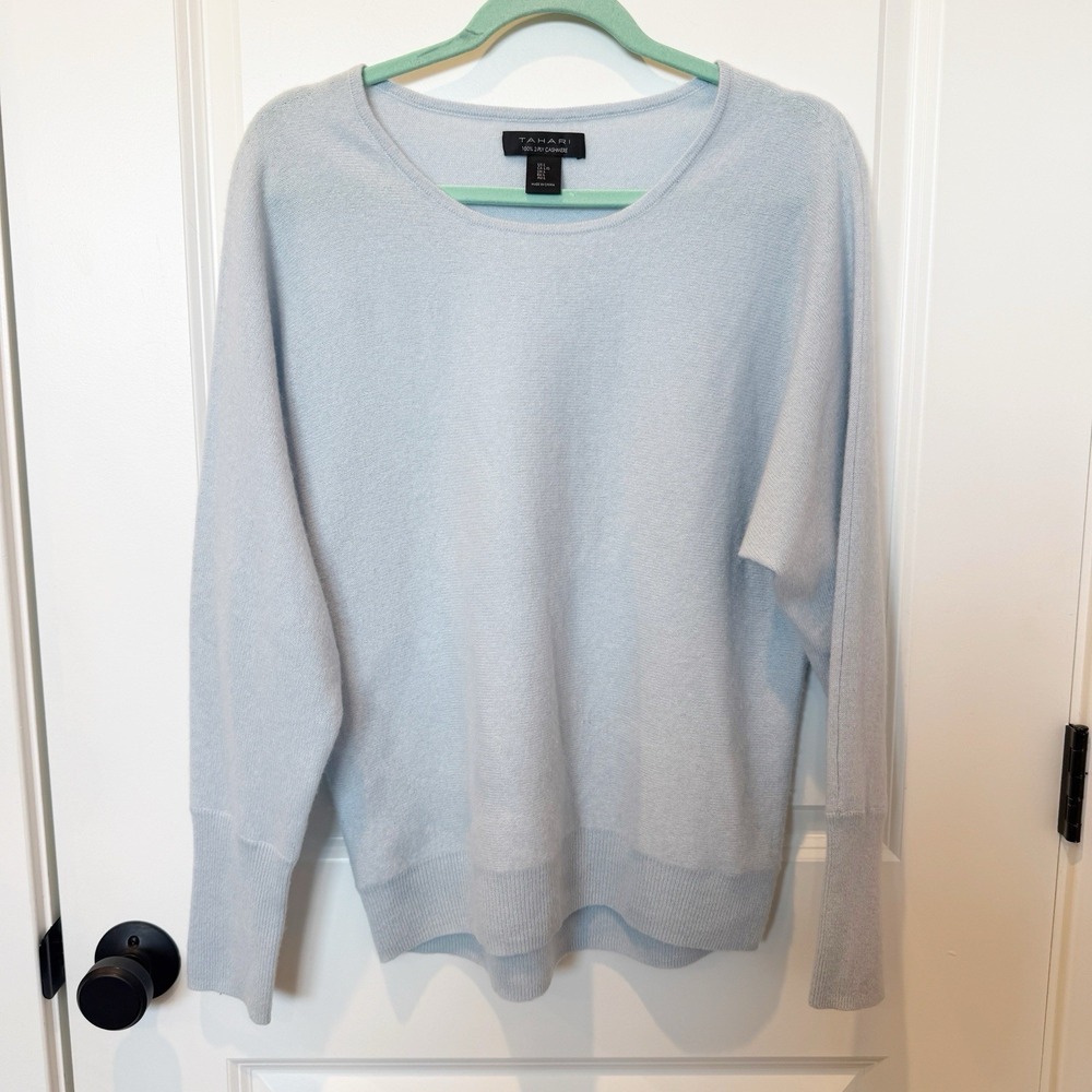 Tahari Cashmere Sweater L Blue French Girl Parisian Quiet Luxury Soft Capsule - Picture 1 of 7